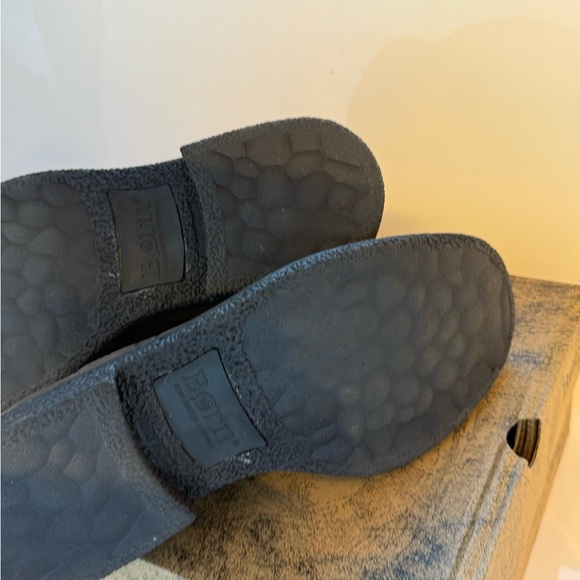 NEW. Men's Hemlock Leather Chelsea Boots from BORN - Picture 5 of 12